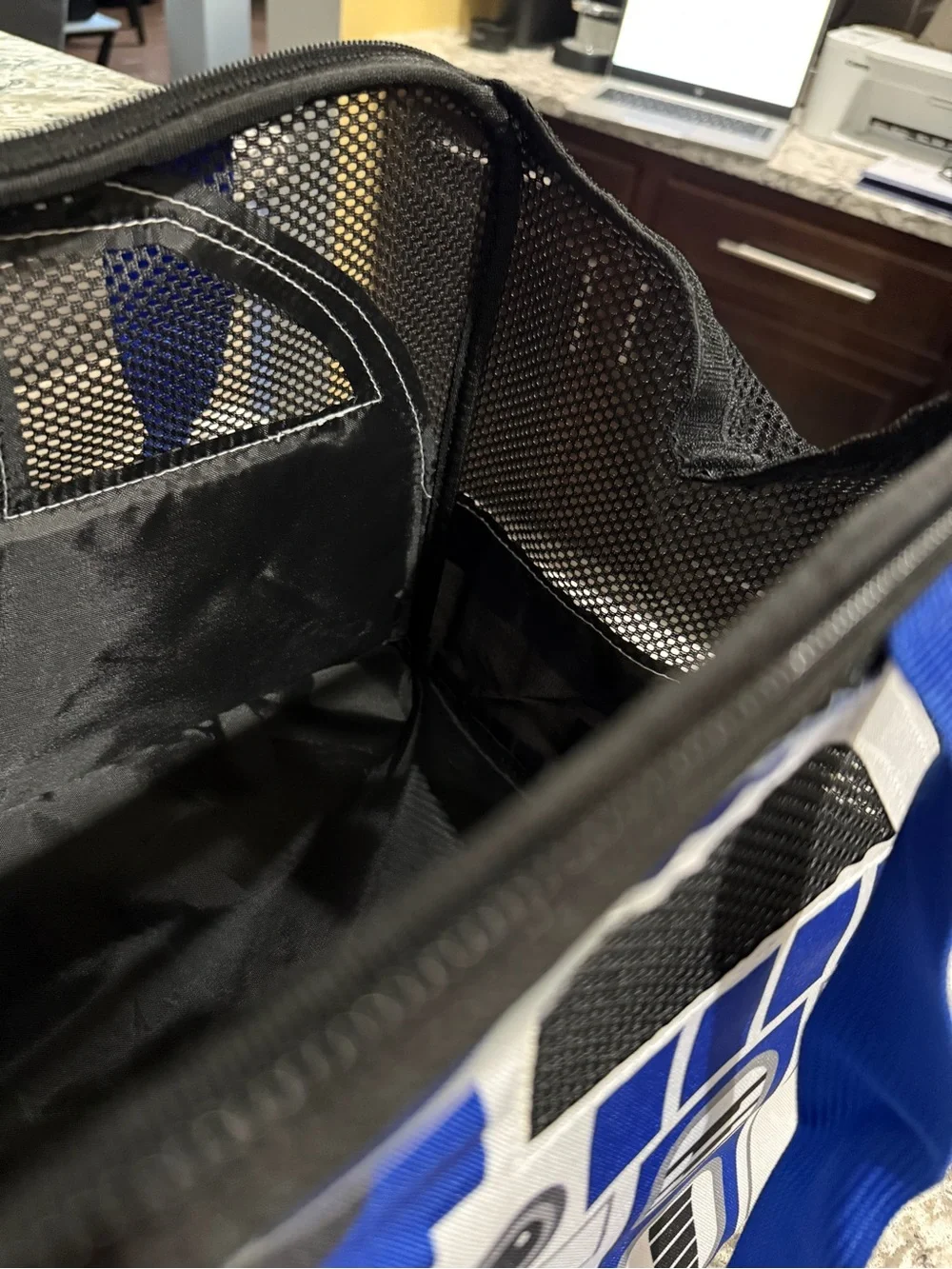 Blue R2-D2 small pet carrier - Star Wars
